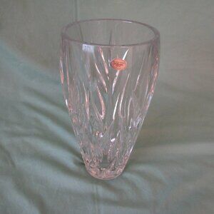 100 % Lead Crystal Vase. New.